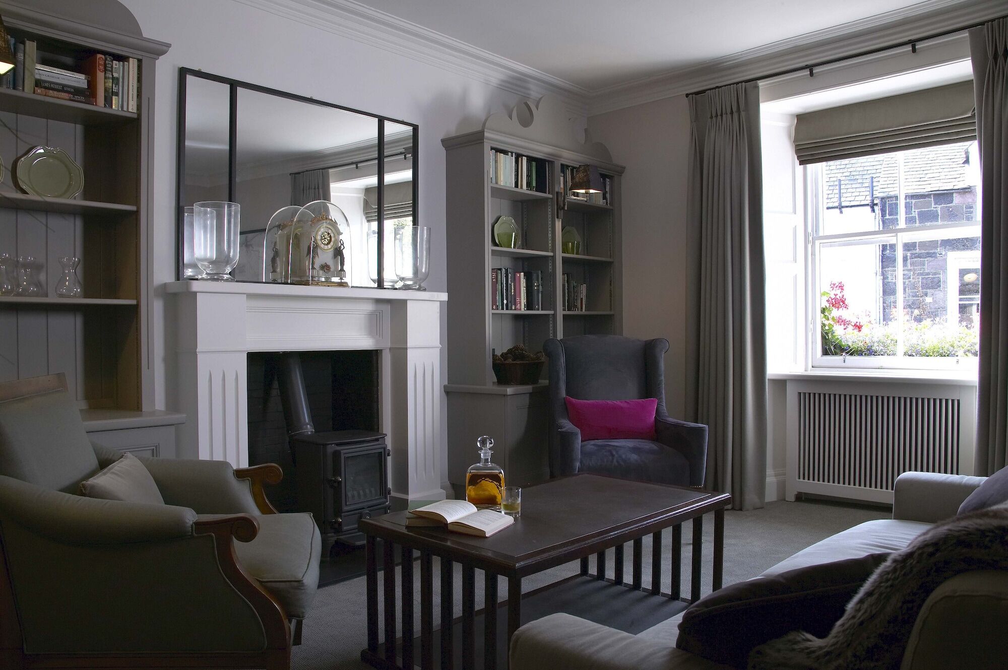 Melville House Comrie Eksteriør billede